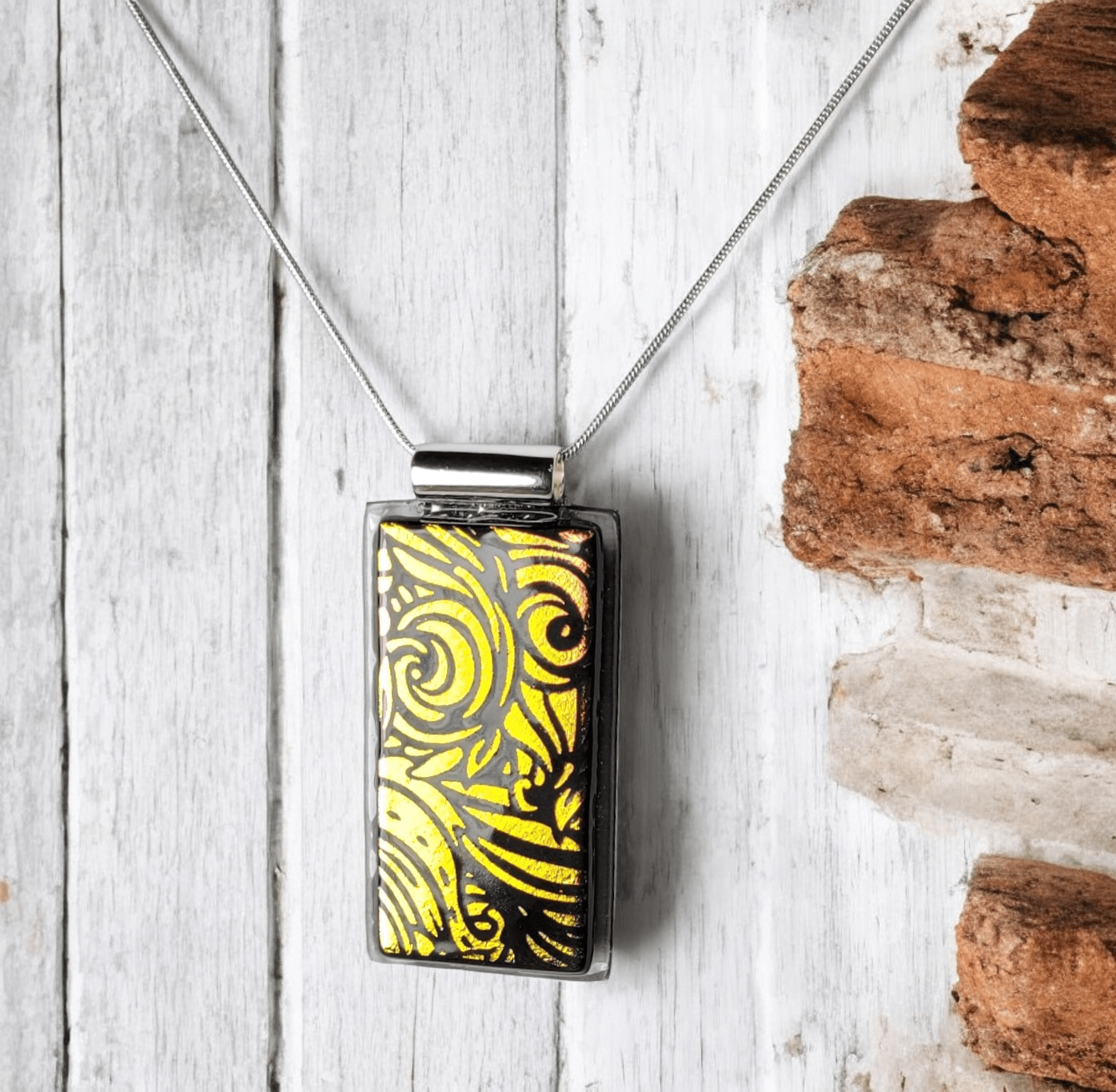 Club Style Pendant - 18 - The Glass JewlClub Style Pendant - 18
