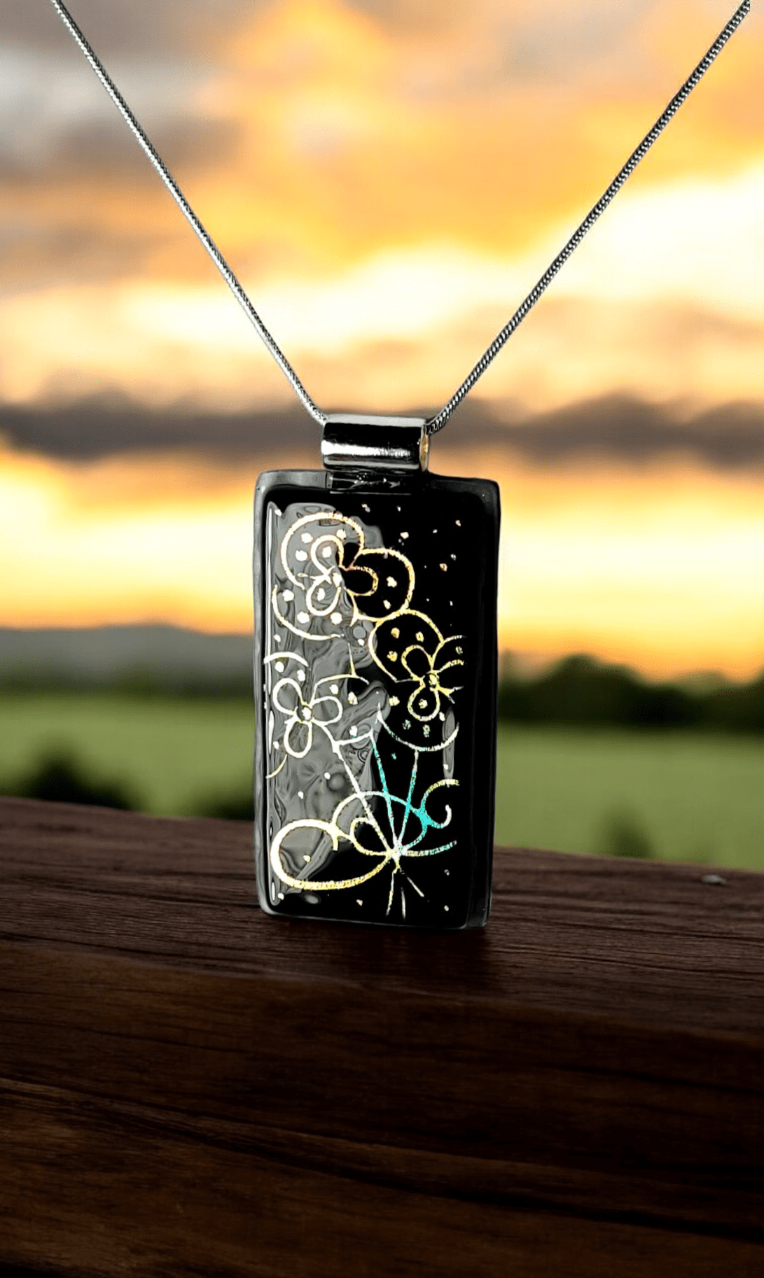 Club Style Pendant - 27 - The Glass JewlClub Style Pendant - 27