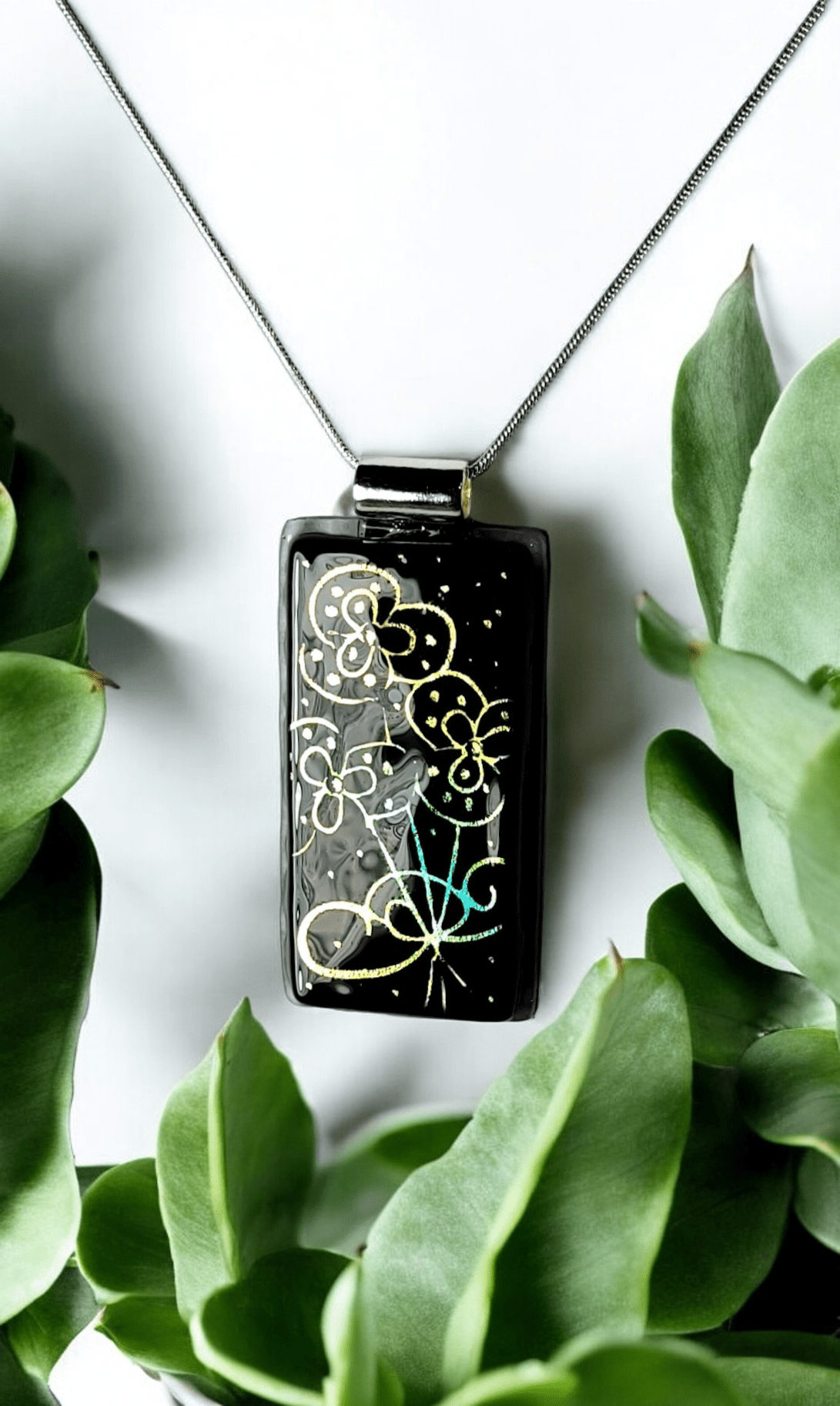Club Style Pendant - 27 - The Glass JewlClub Style Pendant - 27