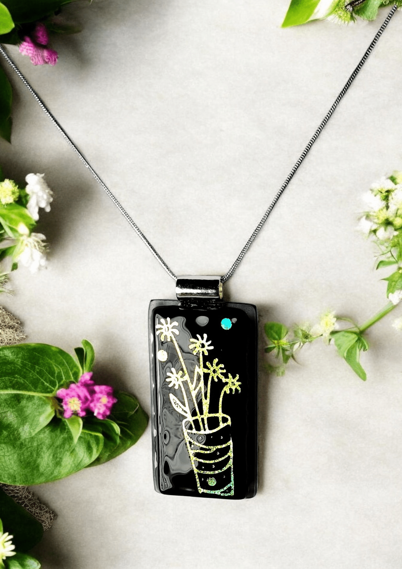 Club Style Pendant - 28 - The Glass JewlClub Style Pendant - 28