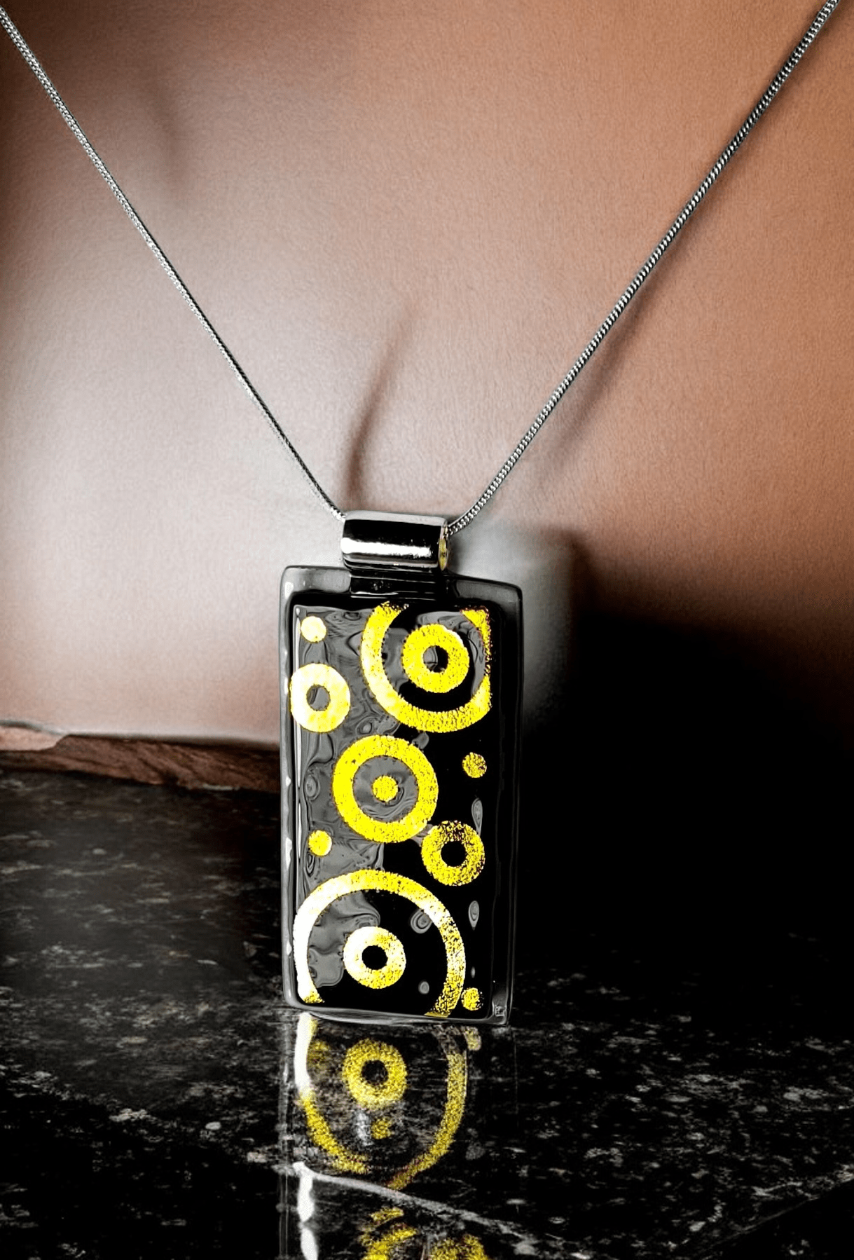 Club Style Pendant - 29 - The Glass JewlClub Style Pendant - 29