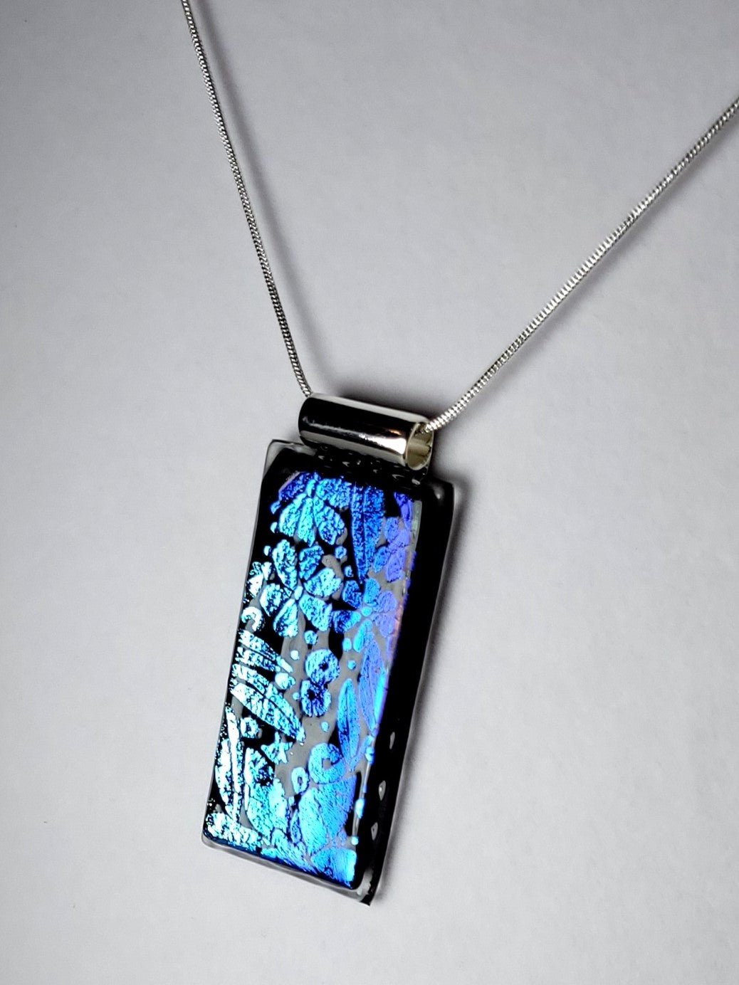 Club Style Pendant - 21 - The Glass JewlClub Style Pendant - 21
